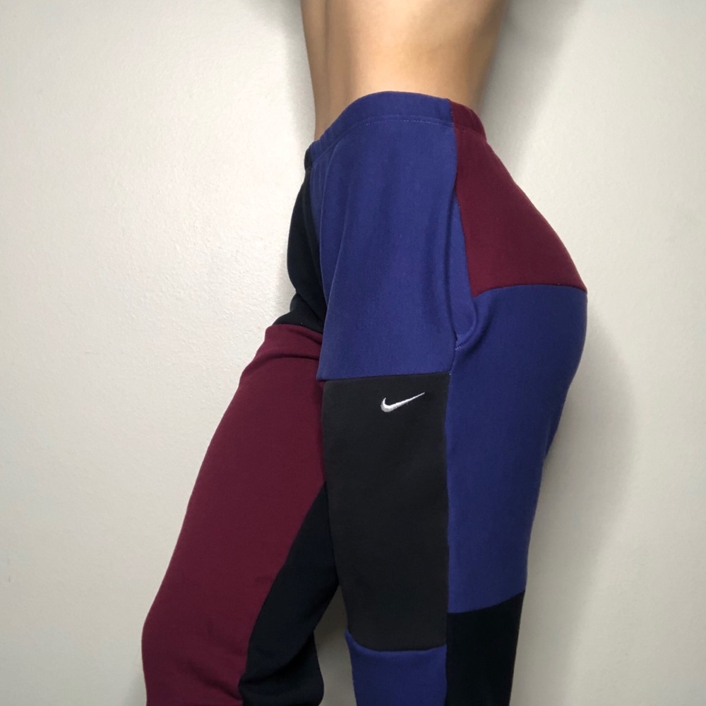 NIKE Color Block Sweatpants - Picture 2 of 6